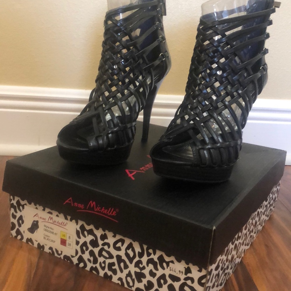 Black Heel/Sandal